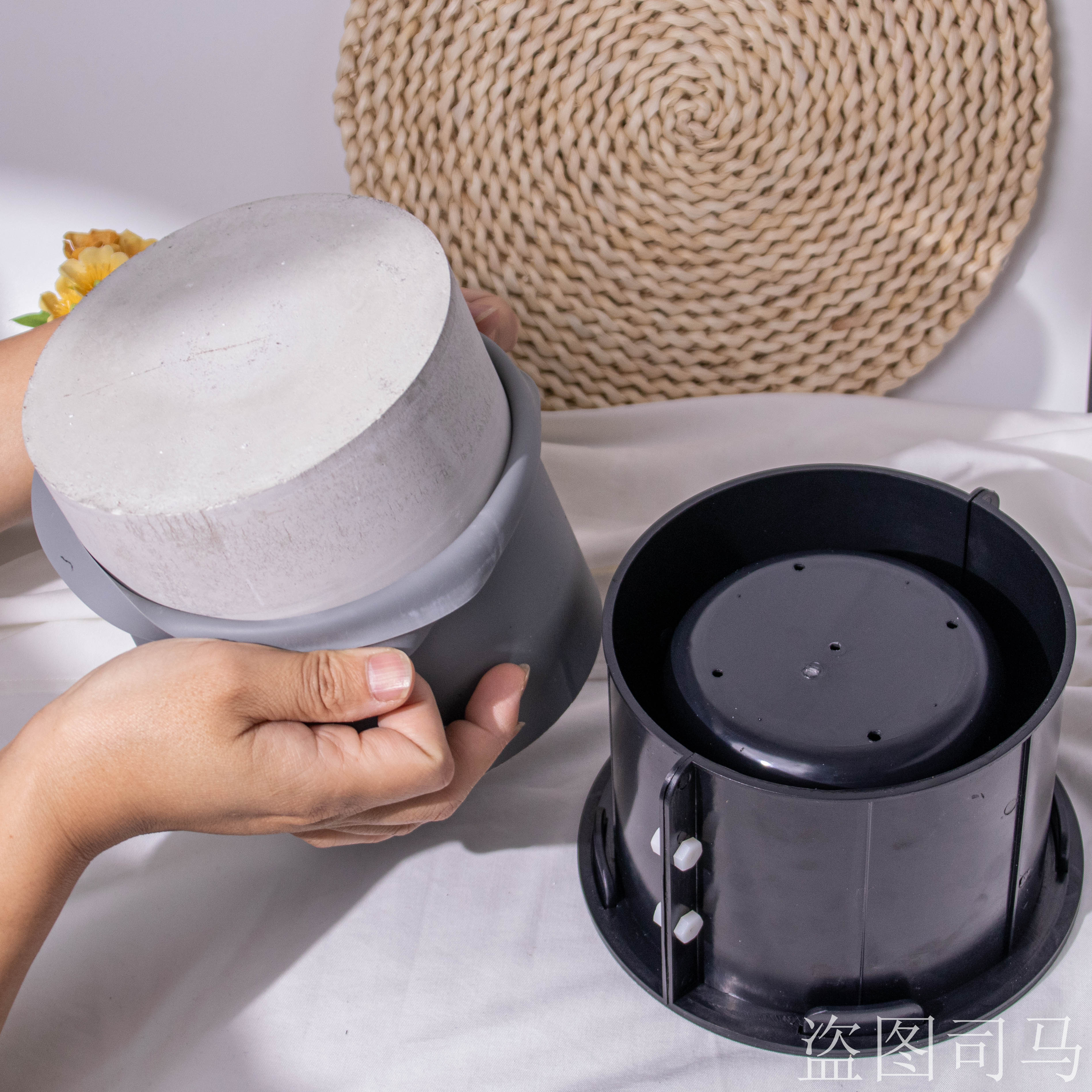 Large Round Flower Pot Cement  - Potsticker Mold review and price